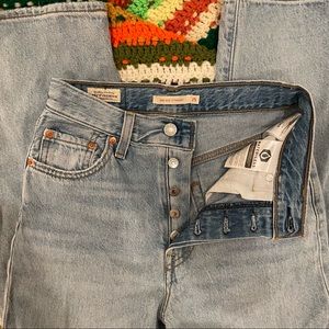 Levi’s Ribcage Straight Ankle Jeans